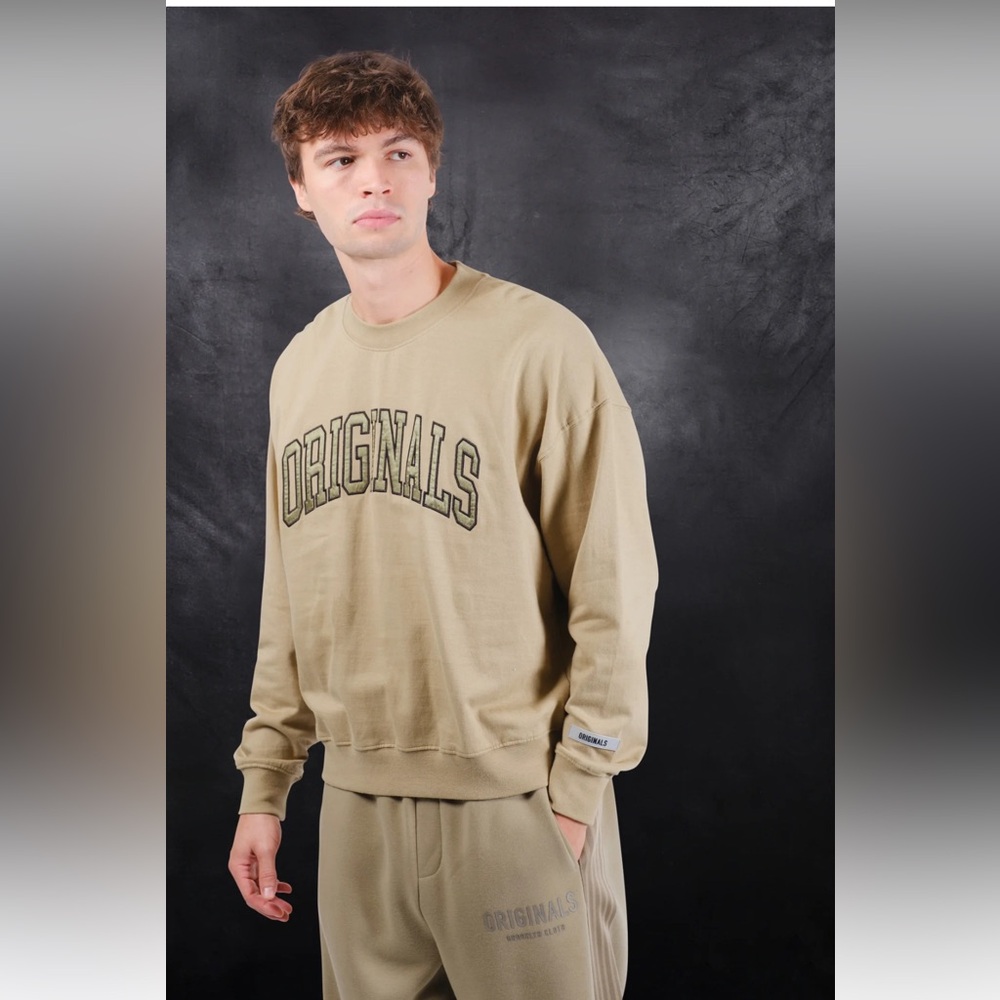 Brooklyn Cloth Originals Satin Applique sweatshirt - Picture 17 of 17